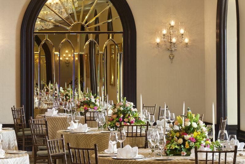Strand Hotel, Colaba Мумбаи Ресторан фото