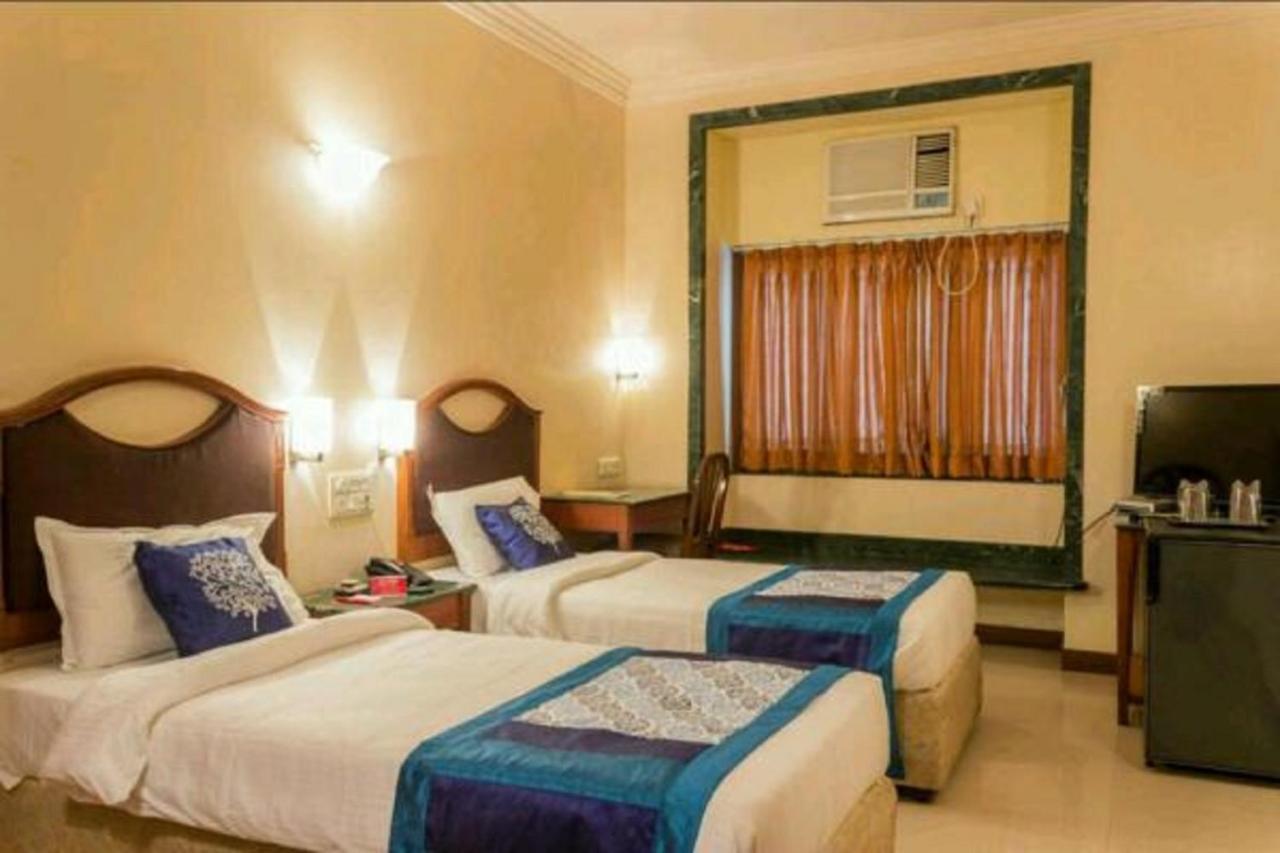 Strand Hotel, Colaba Мумбаи Экстерьер фото
